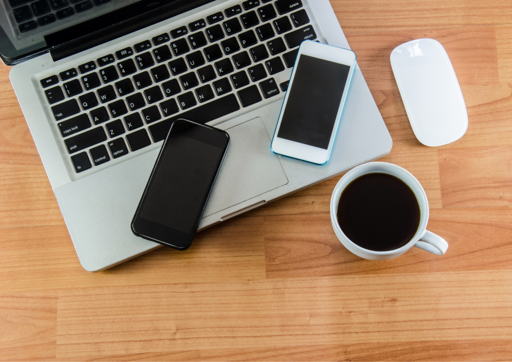 Zakelijke telefoon en laptop prive gebruiken: hoe zit het fiscaal? 